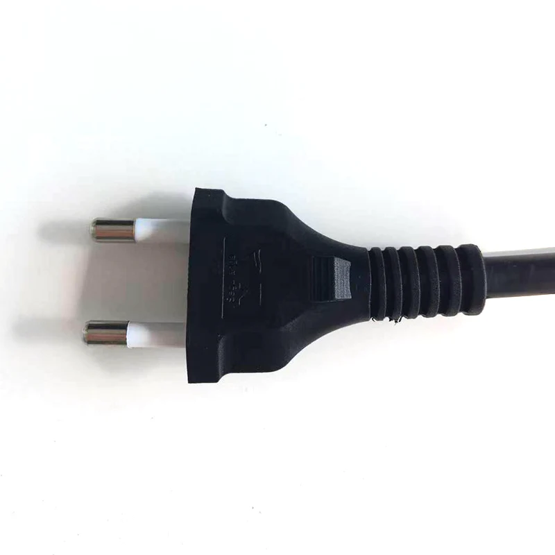 Brasilialainen pistoke 2-napainen