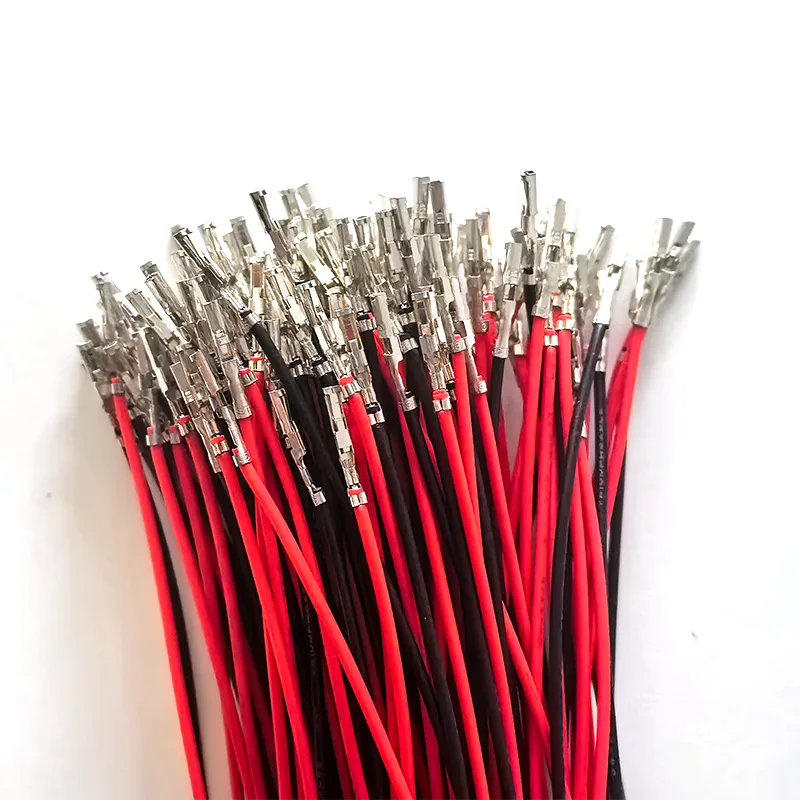 Erikoistunut teollisuuskäyttöön Kylmäpuristettu liitinelektroninen johdinsarja