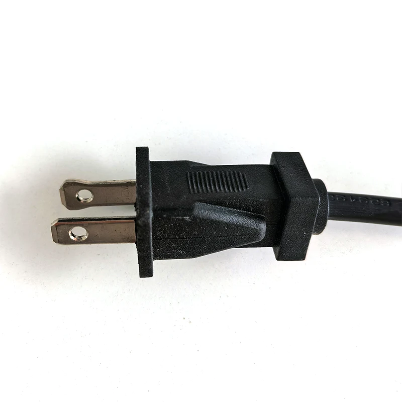 US kaksipiikkinen pistoke